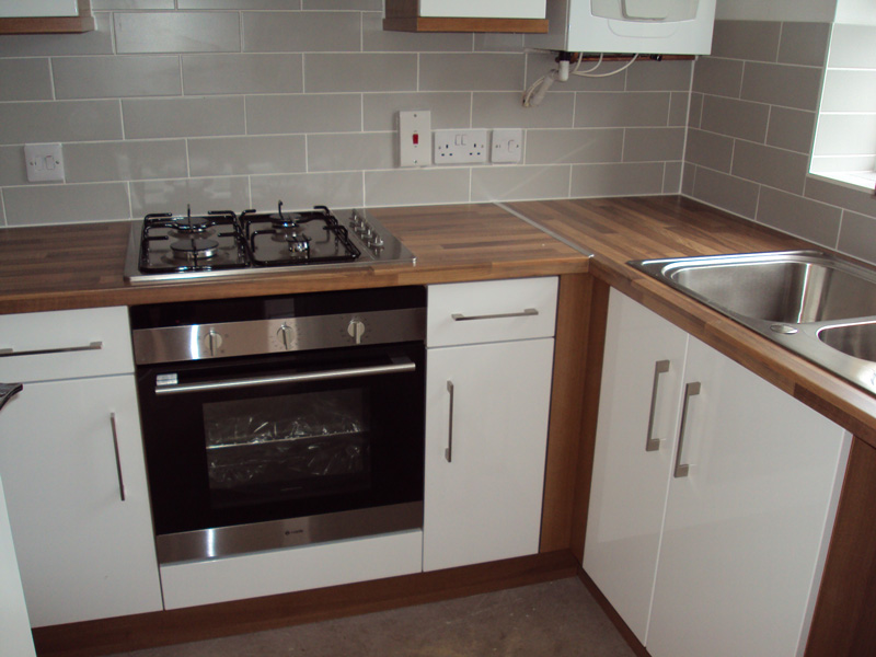 Fitted Kitchen by Kitchen Installation and Fitters, TP Carpentry, Bournemouth